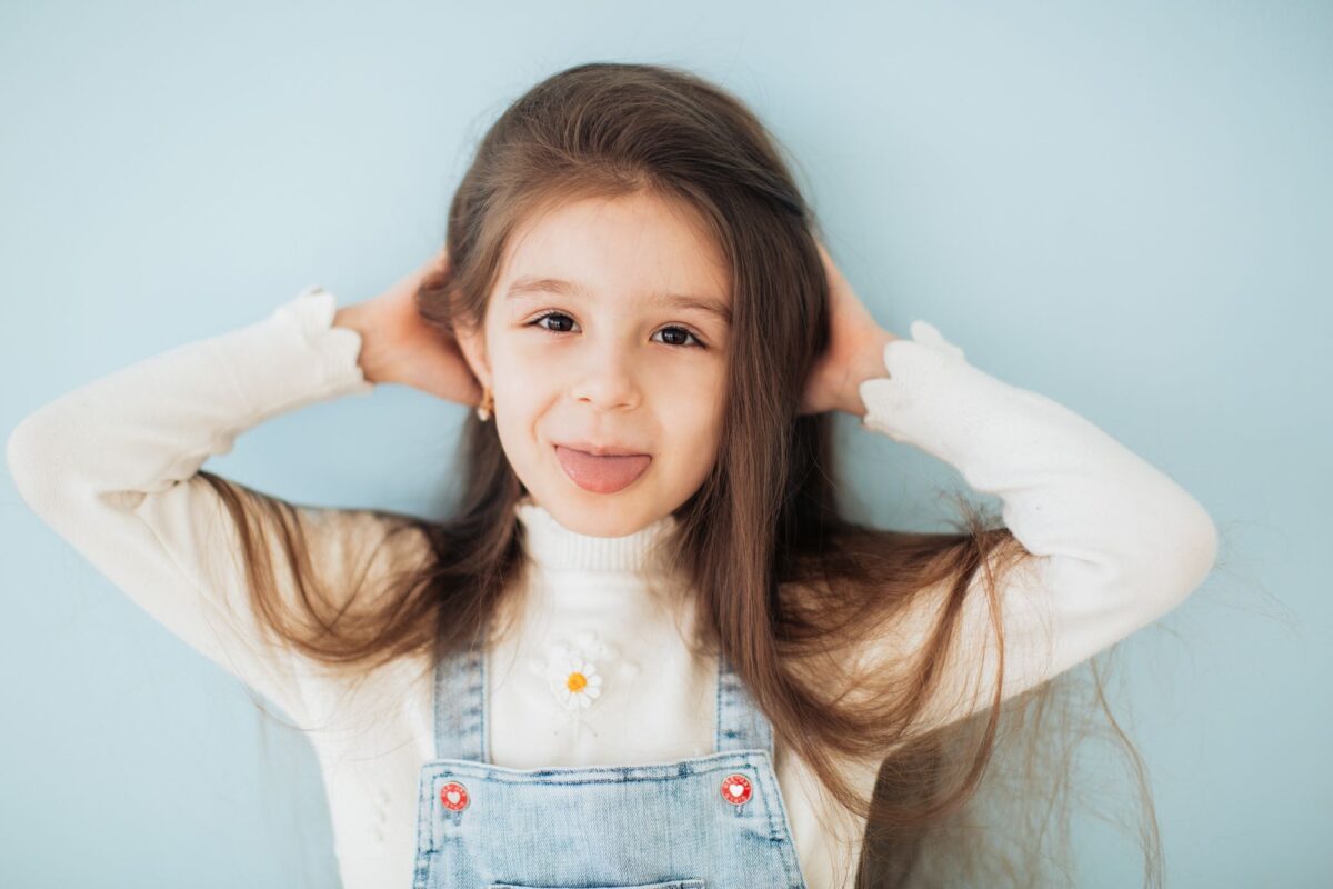coiffures petites filles passer simple sophistiqué
